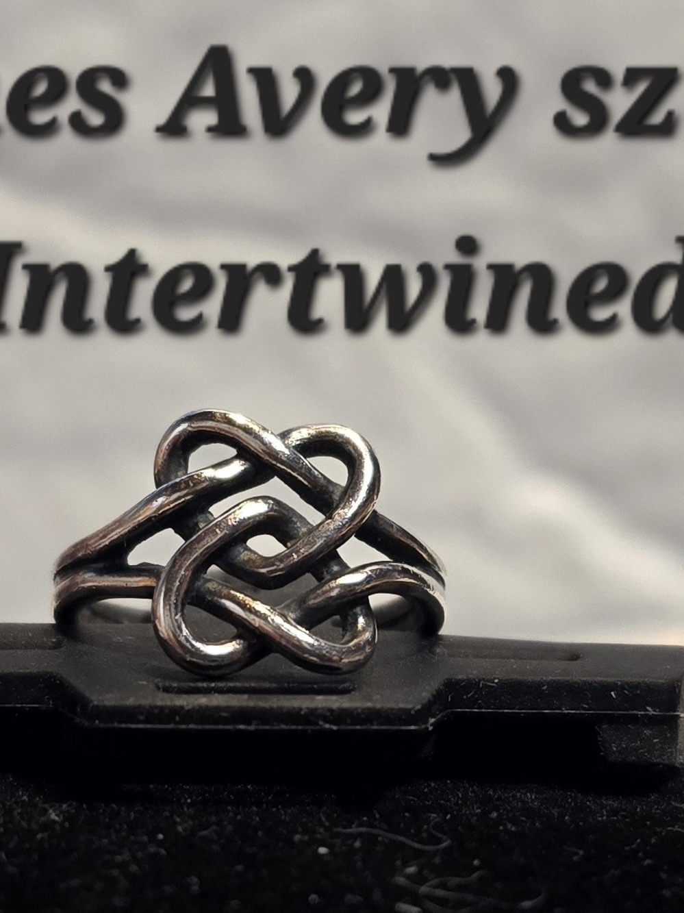 Intertwined Knot Silver Ring - Women Jewelry